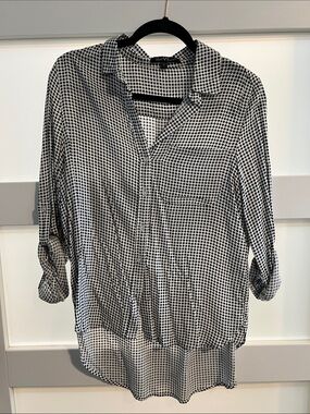 Velvet Heart Black & White Houndstooth Button-Down Shirt